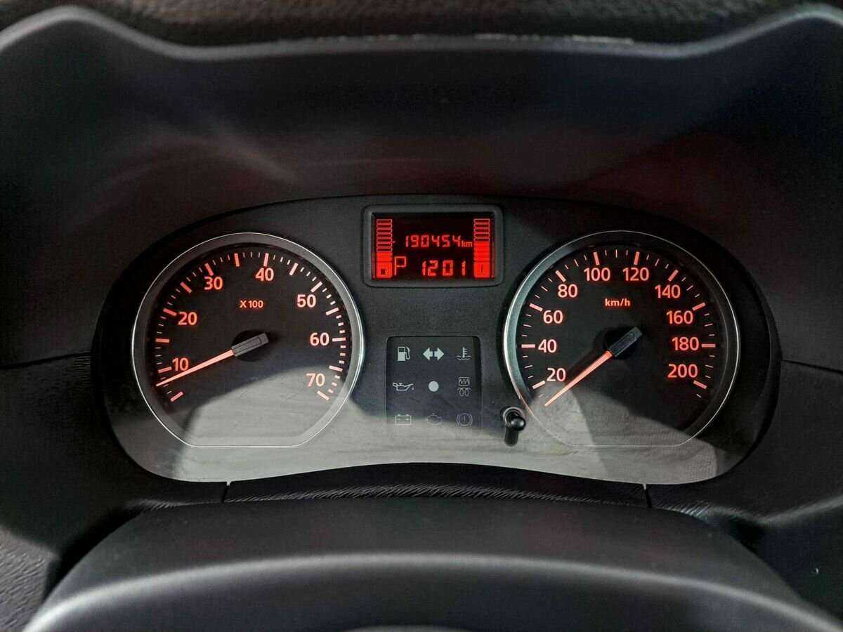 Nissan Terrano б/у, 2014, Автоматическая. Фото: #12