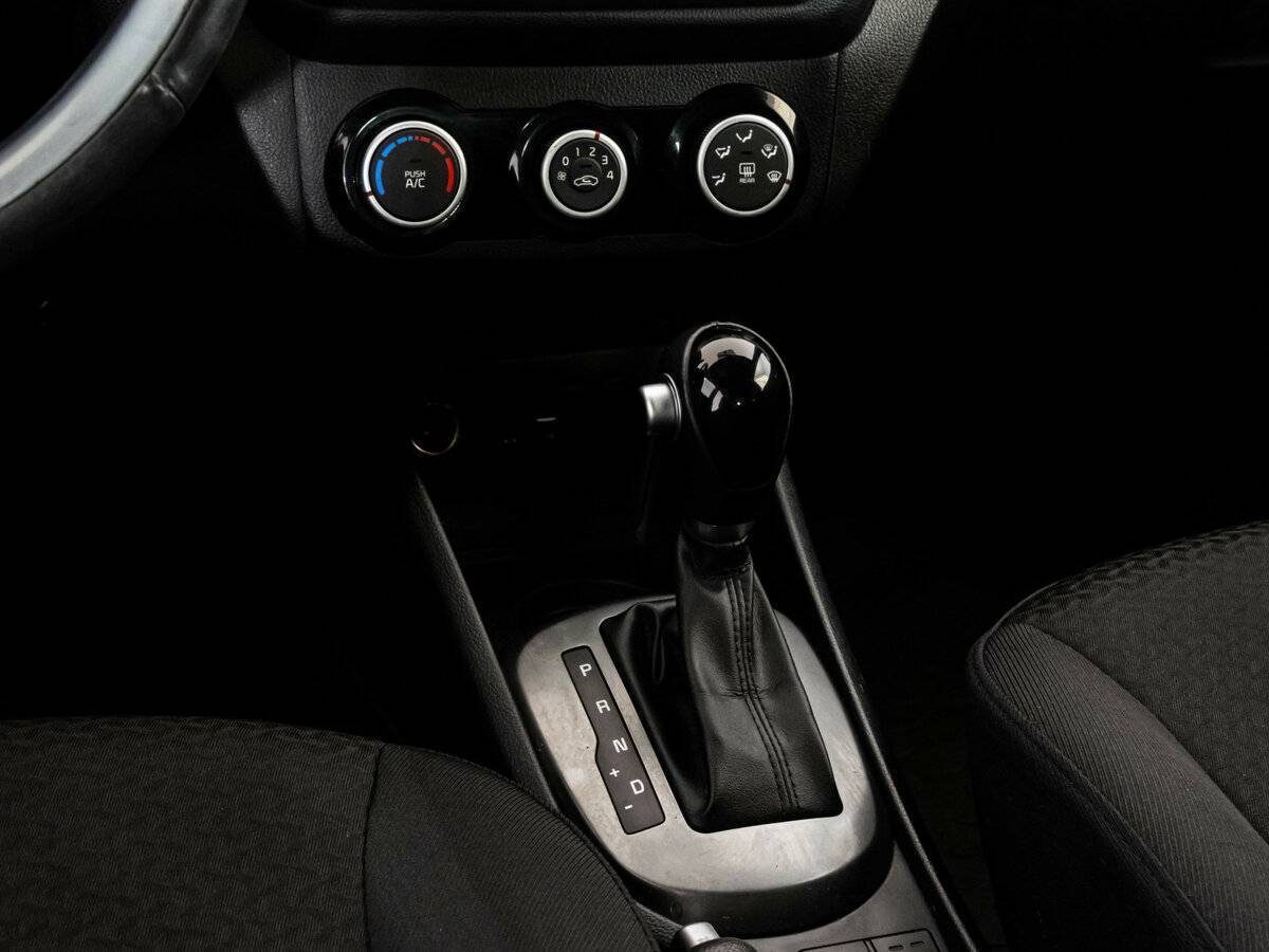 Kia Rio б/у, 2017, Автоматическая. Фото: #12