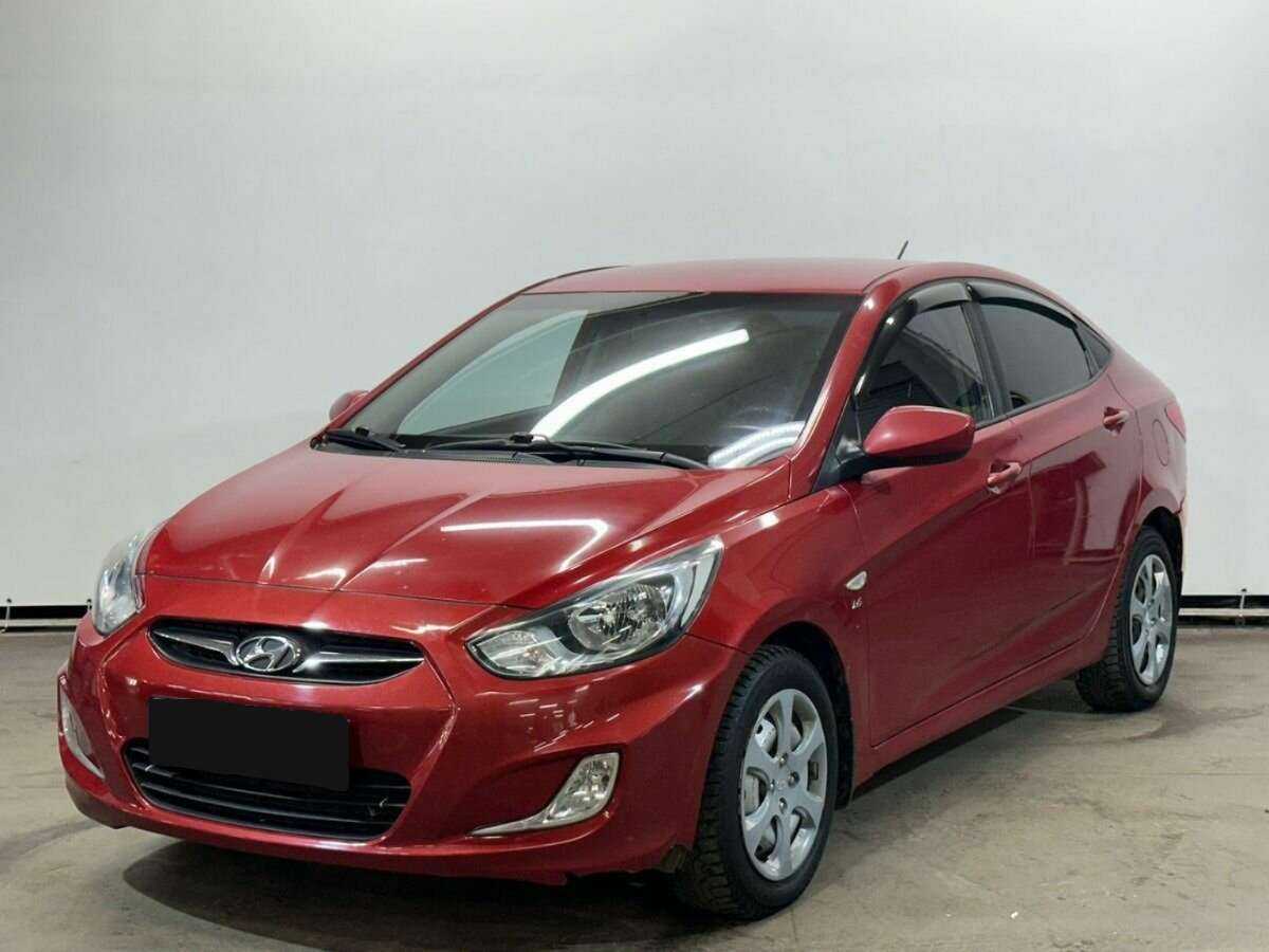 Hyundai Solaris б/у, 2013, Механическая. Посмотреть фото