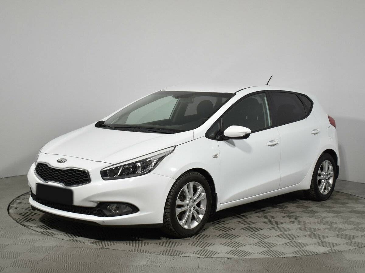 Kia Ceed б/у, 2013, Автоматическая. Фото: #0