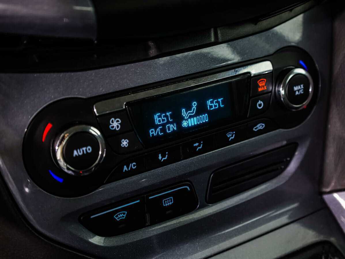 Ford Focus б/у, 2013, Механическая. Фото: #13