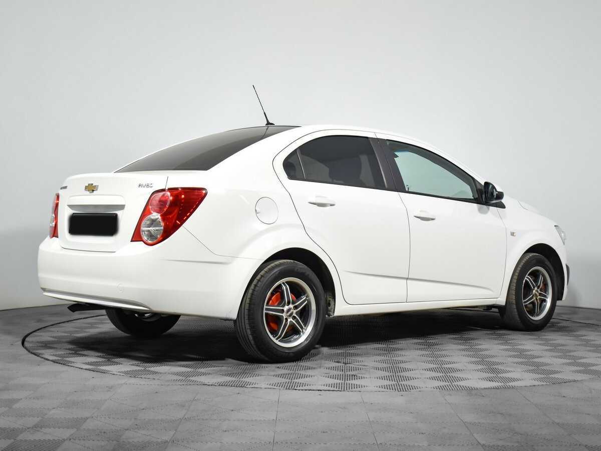 Chevrolet Aveo б/у, 2014, Механическая. Фото: #4