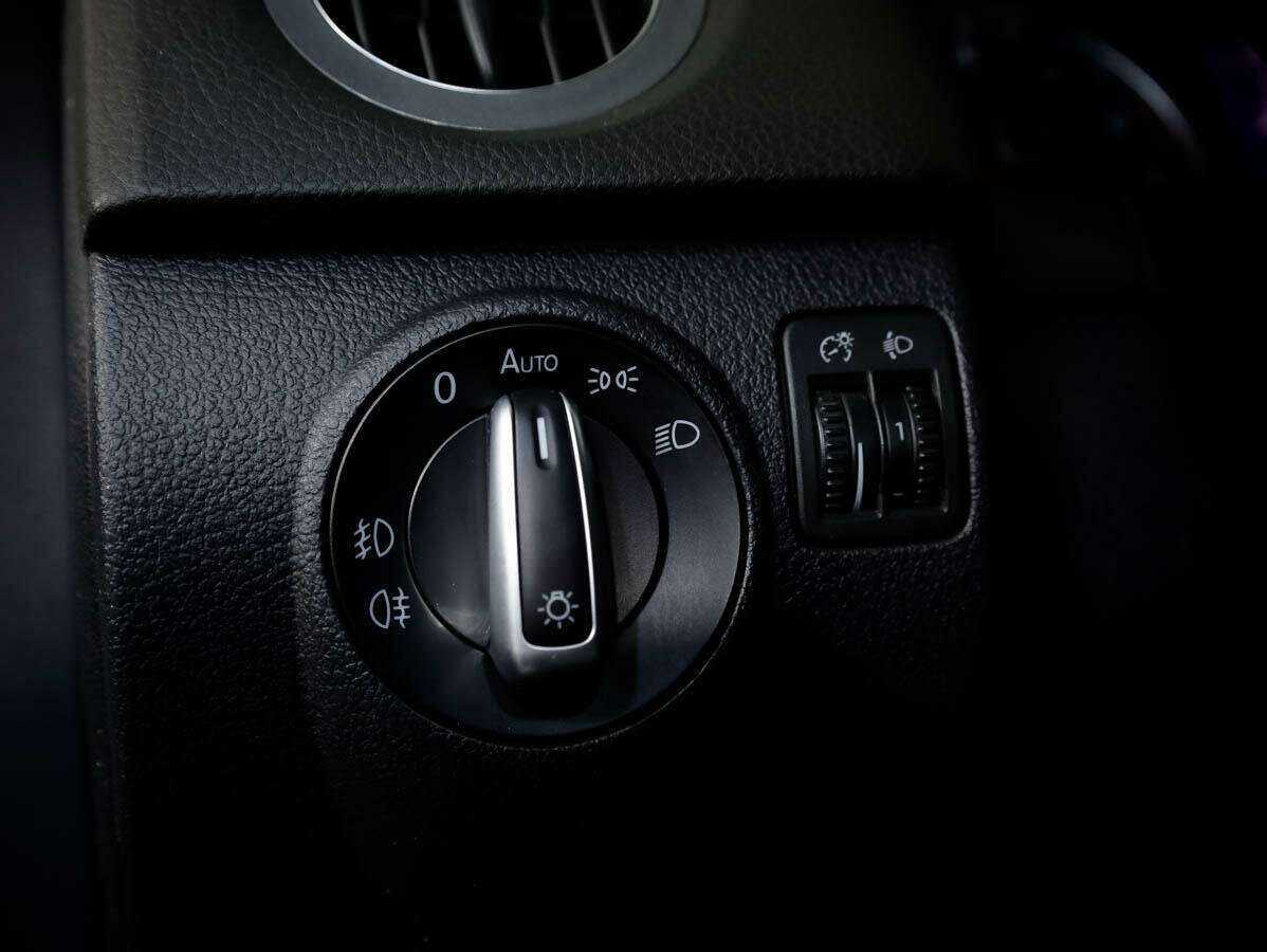 Volkswagen Tiguan б/у, 2012, Механическая. Фото: #12