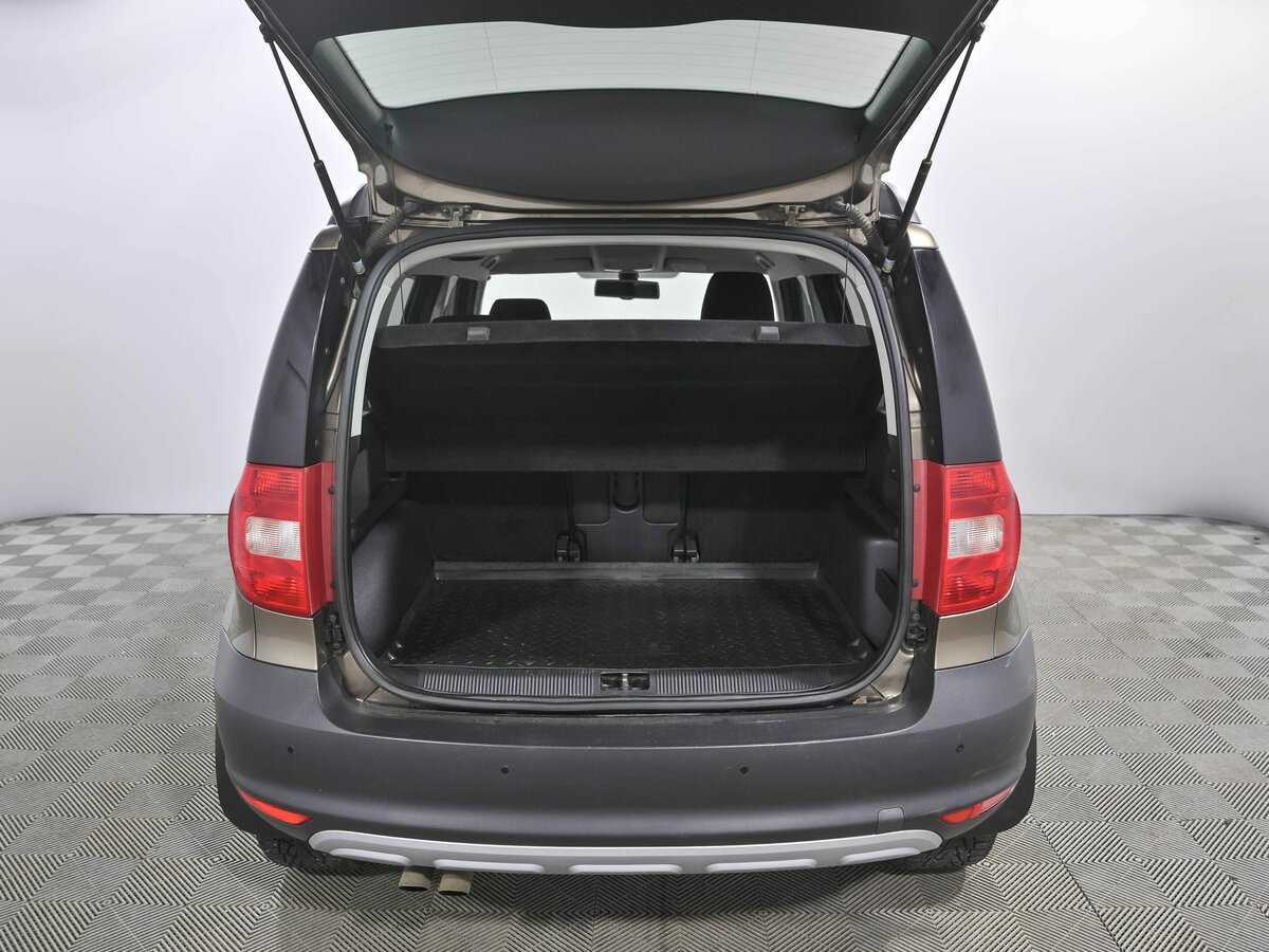 Skoda Yeti б/у, 2012, Механическая. Фото: #17