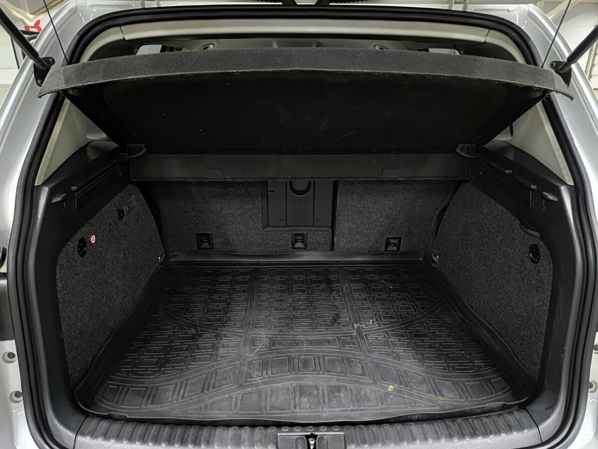 Volkswagen Tiguan б/у, 2015, Роботизированная. Фото: #9