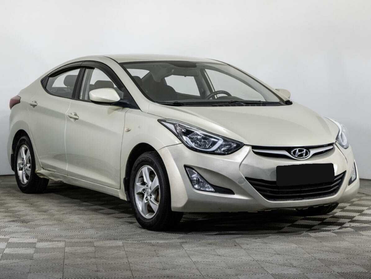 Hyundai Elantra б/у, 2015, Механическая. Фото: #2