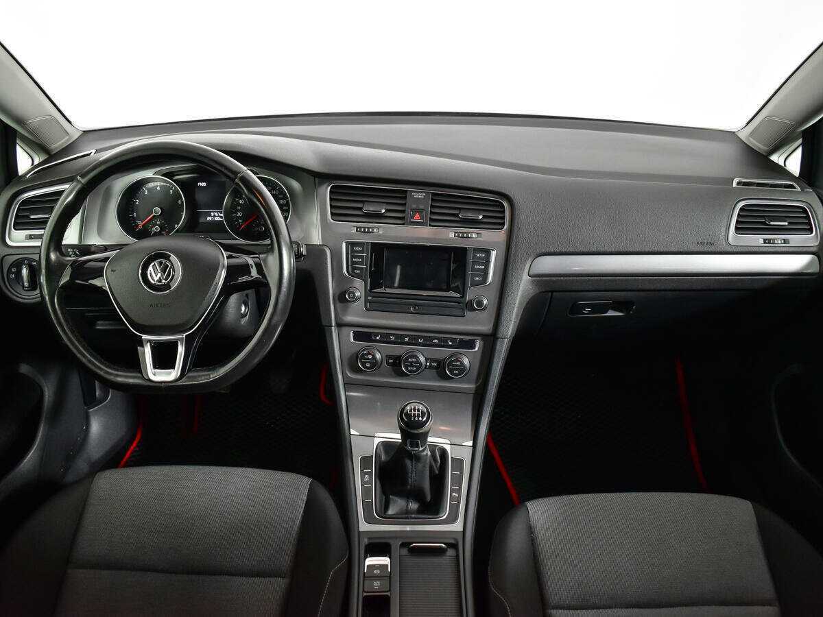 Volkswagen Golf б/у, 2013, Механическая. Фото: #11