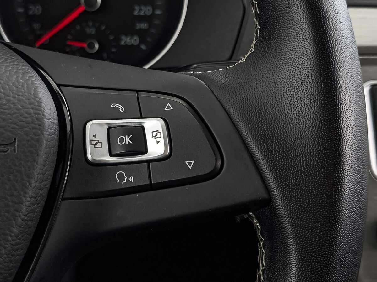 Volkswagen Passat б/у, 2017, Роботизированная. Фото: #27