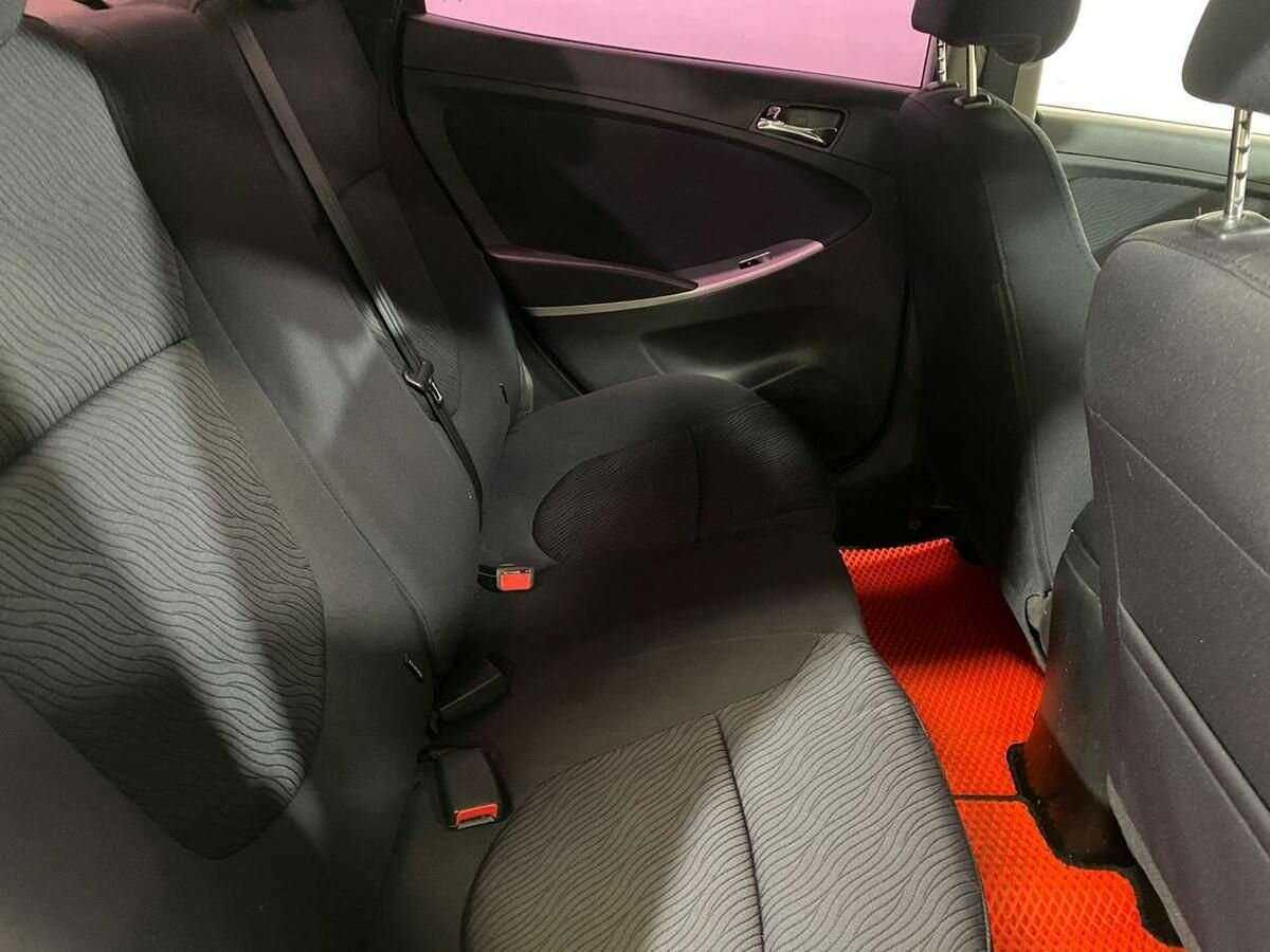 Hyundai Solaris б/у, 2013, Автоматическая. Фото: #10