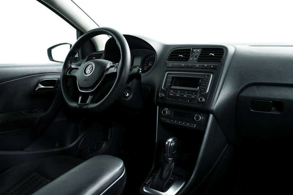 Volkswagen Polo б/у, 2016, Автоматическая. Фото: #8