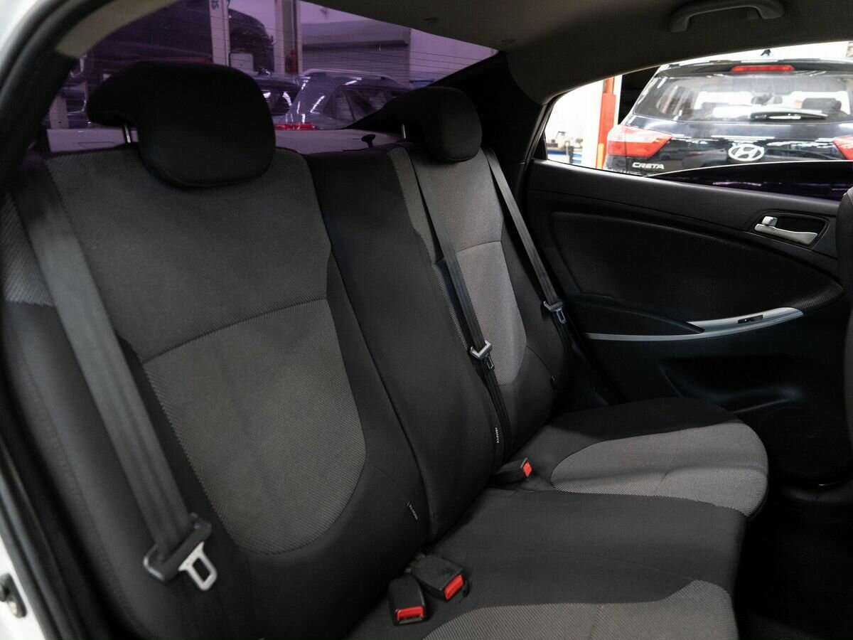 Hyundai Solaris б/у, 2013, Автоматическая. Фото: #4