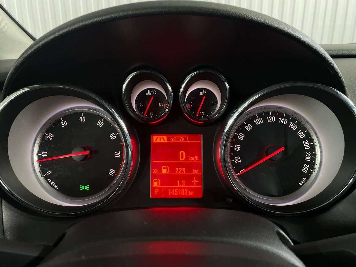 Opel Astra б/у, 2014, Автоматическая. Фото: #9