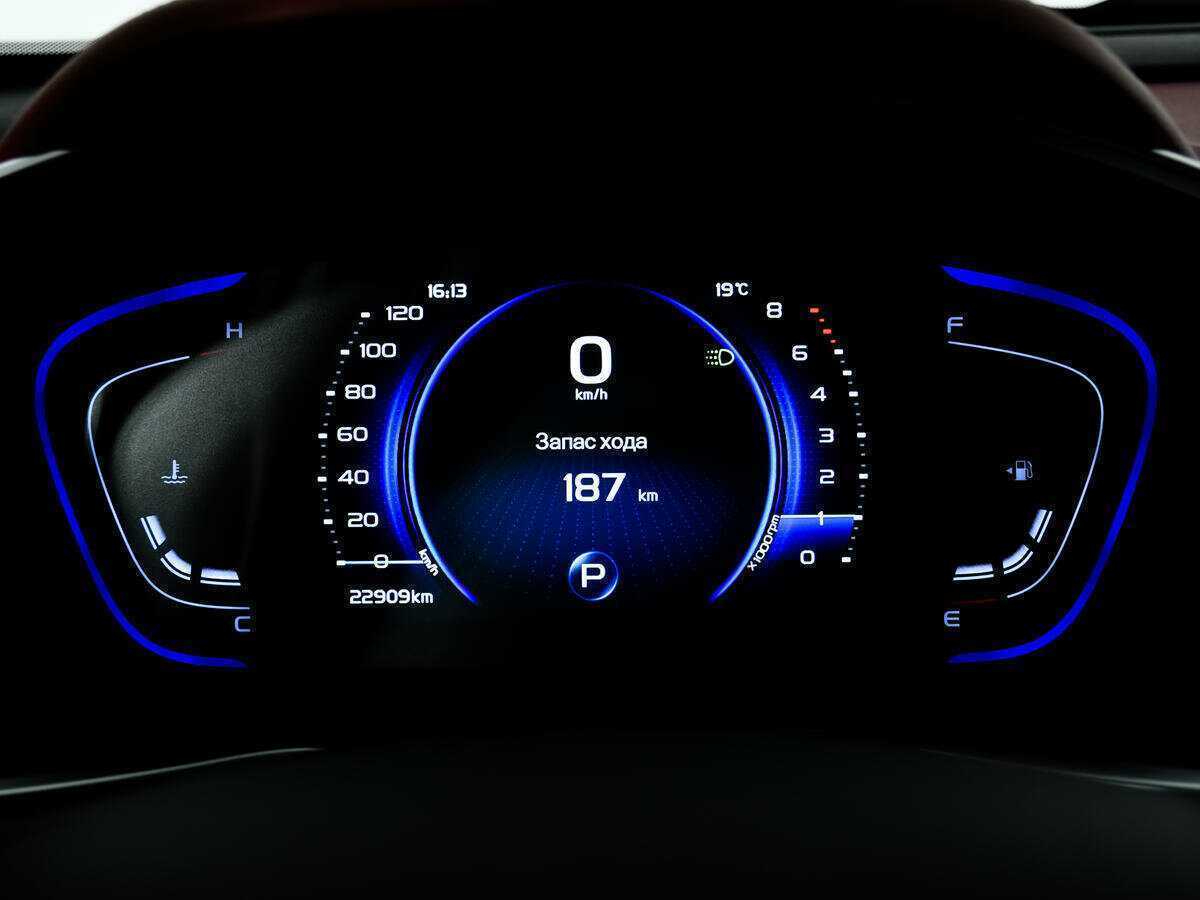 Geely Coolray б/у, 2022, Роботизированная. Фото: #9