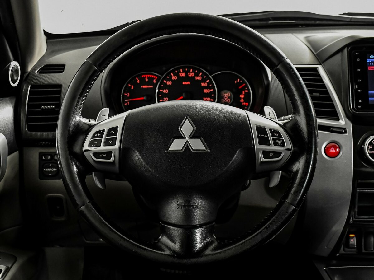 Mitsubishi Pajero Sport б/у, 2013, Автоматическая. Фото: #16