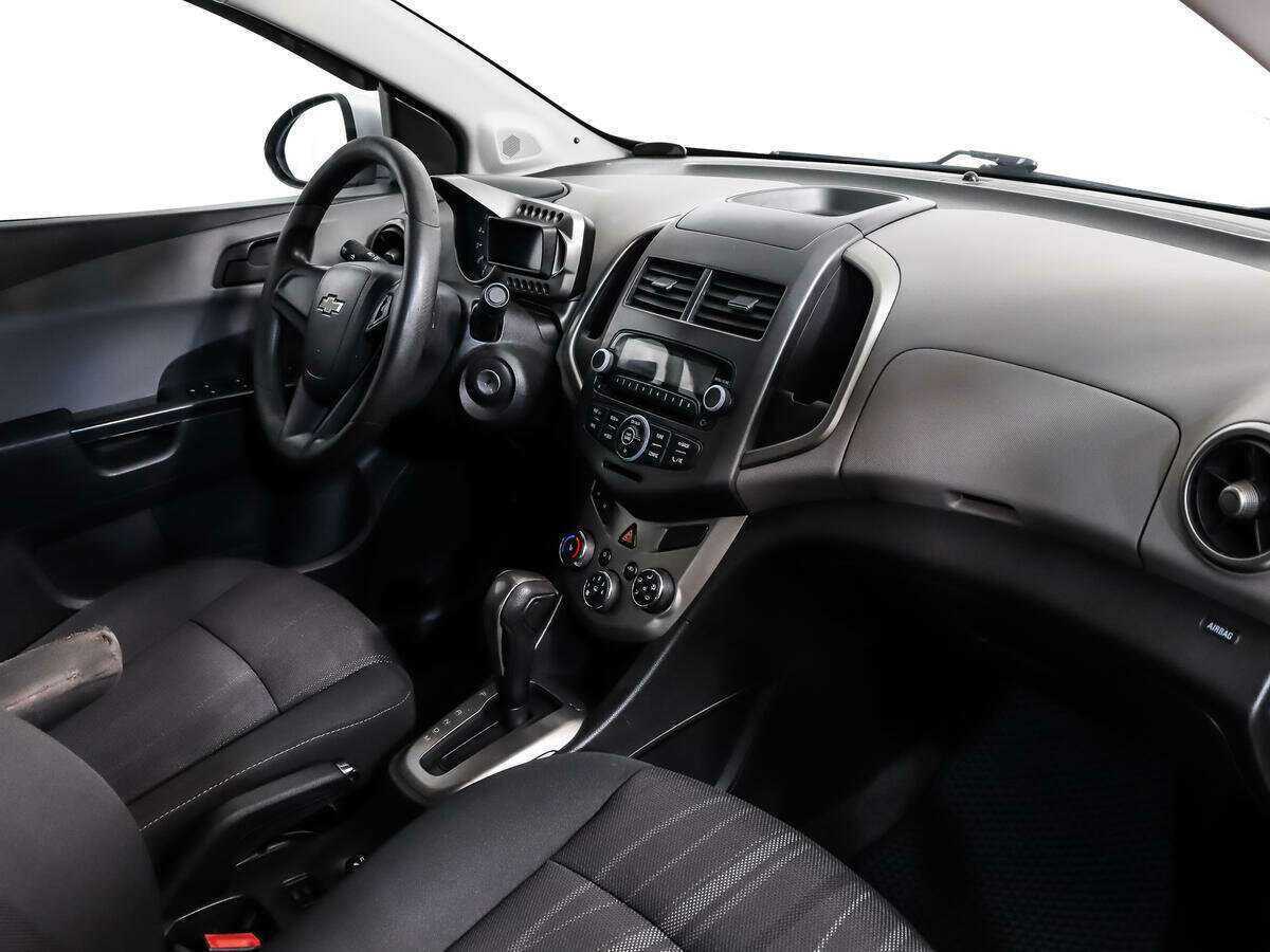Chevrolet Aveo б/у, 2013, Автоматическая. Фото: #10