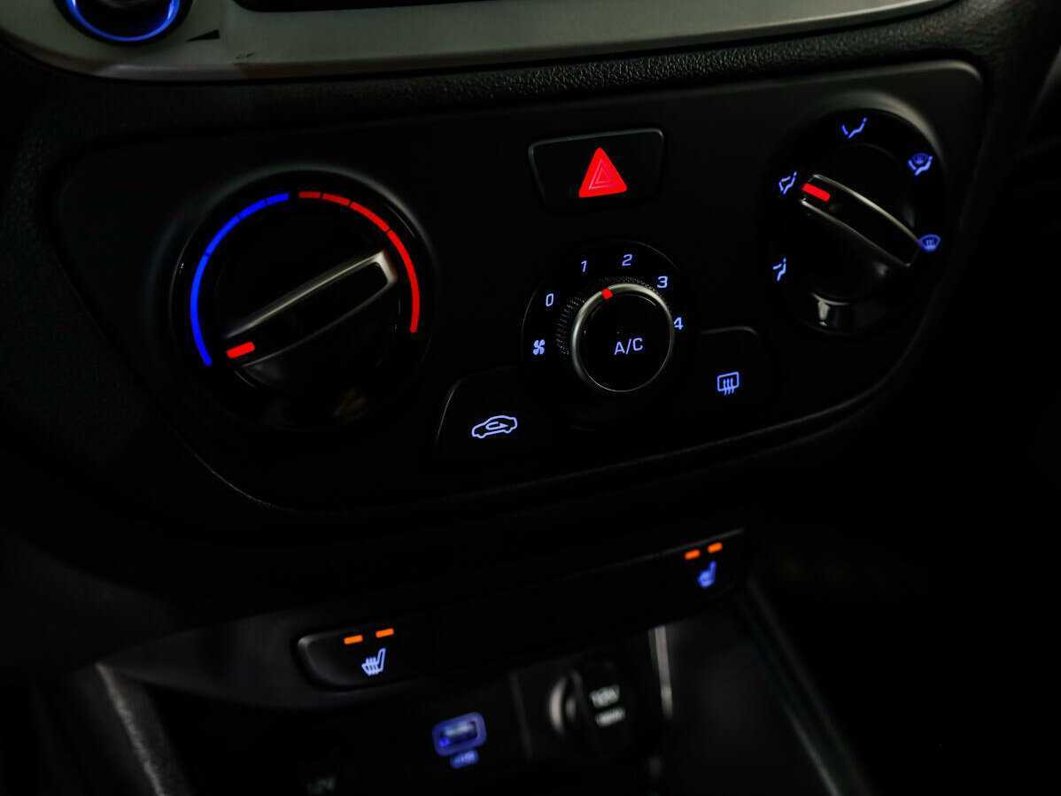 Hyundai Solaris б/у, 2019, Механическая. Фото: #13