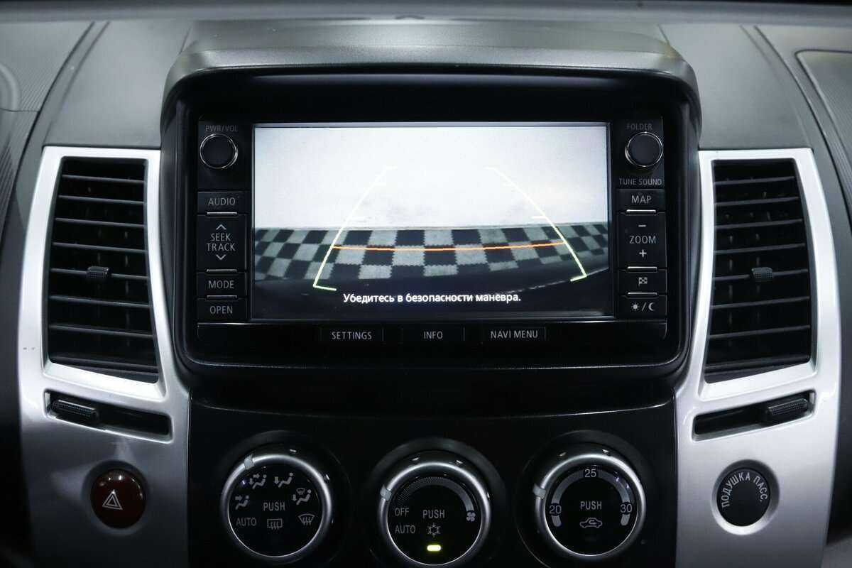 Mitsubishi Pajero Sport б/у, 2015, Автоматическая. Фото: #12