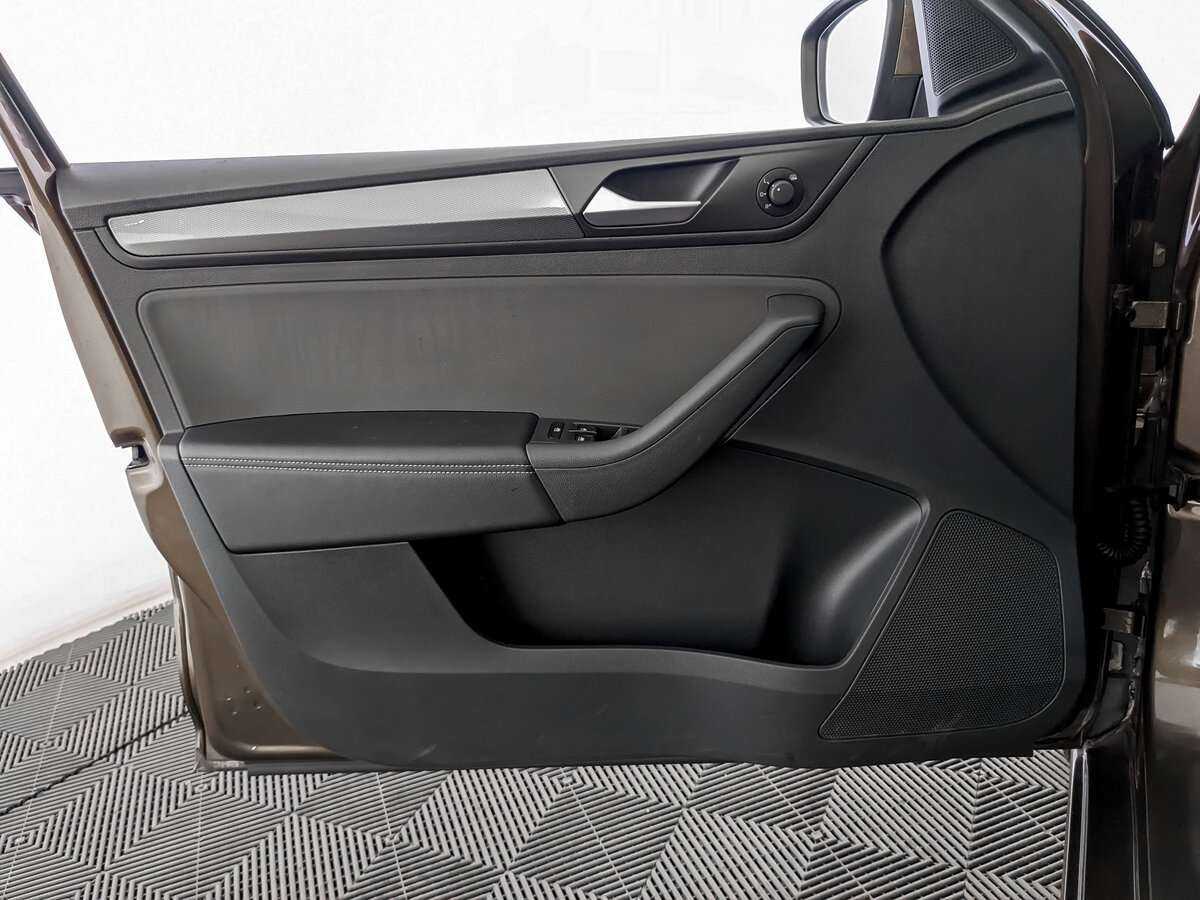 Volkswagen Polo б/у, 2021, Автоматическая. Фото: #14