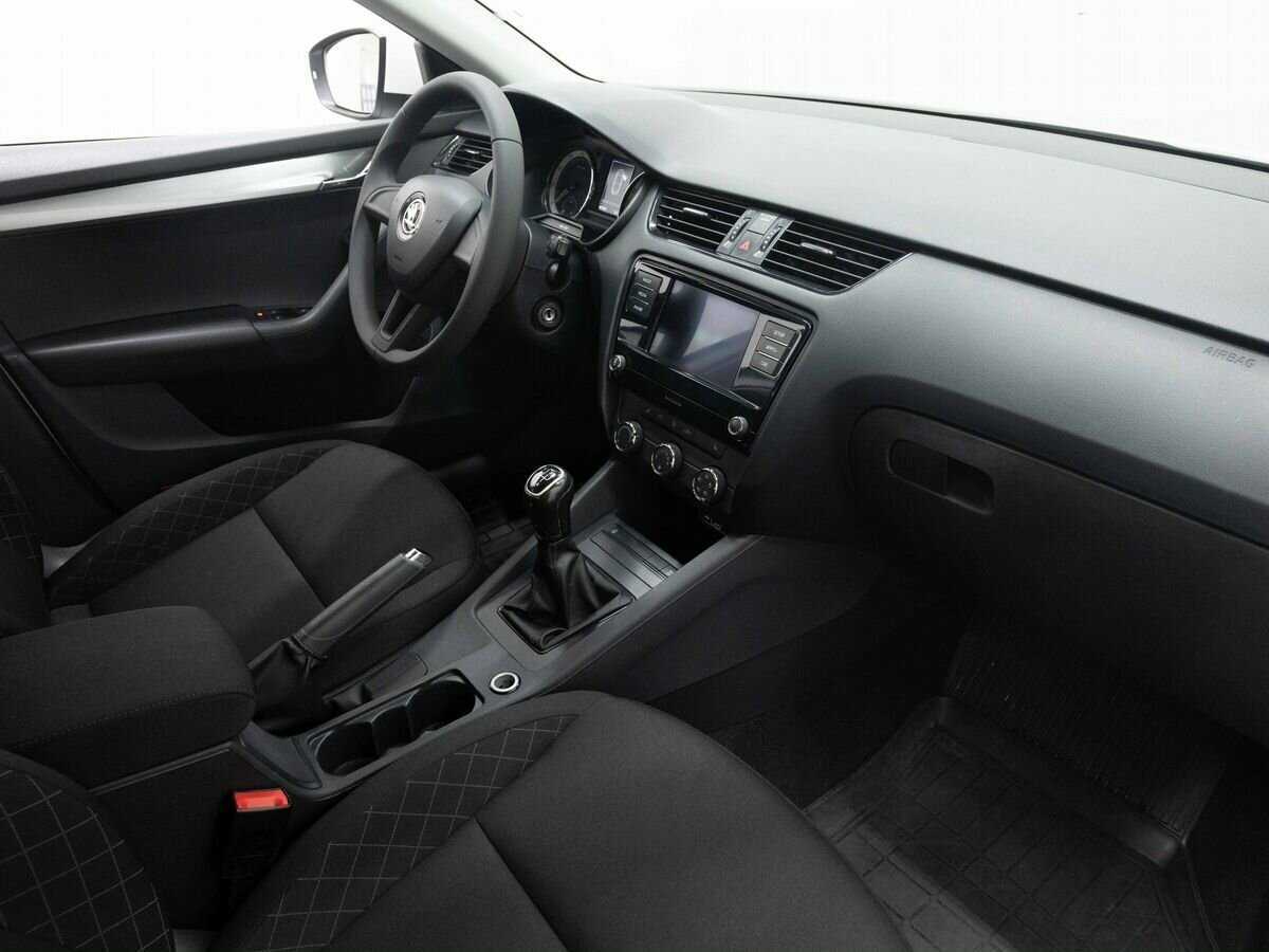Skoda Octavia б/у, 2019, Механическая. Фото: #12
