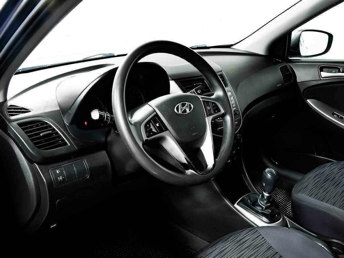 Hyundai Solaris б/у, 2016, Механическая. Фото: #12