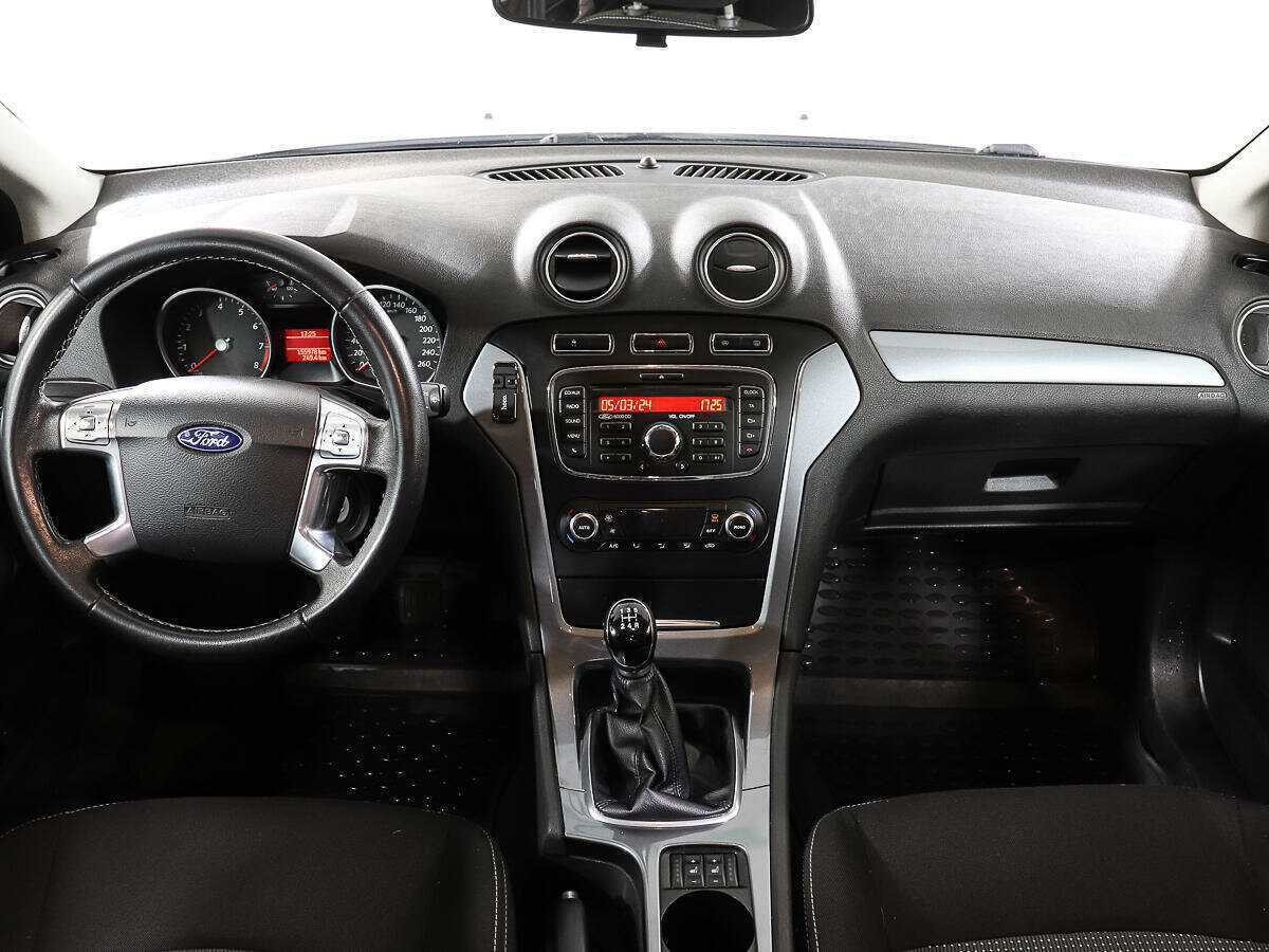 Ford Mondeo б/у, 2013, Механическая. Фото: #11