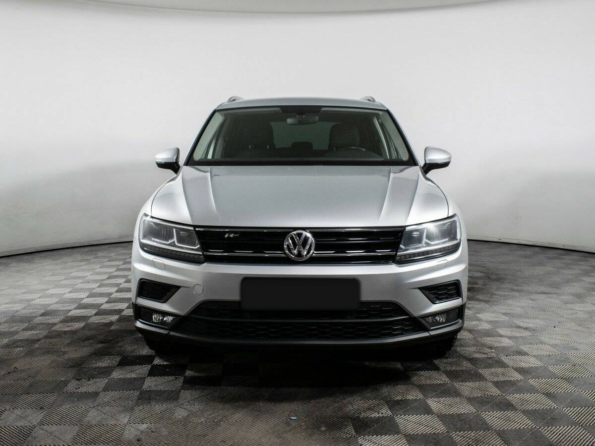 Volkswagen Tiguan б/у, 2017, Роботизированная. Фото: #1
