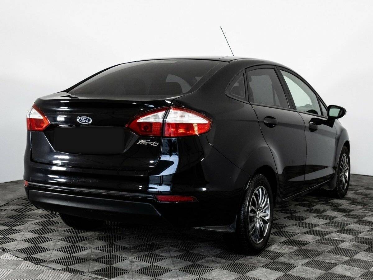 Ford Fiesta б/у, 2015, Механическая. Фото: #3