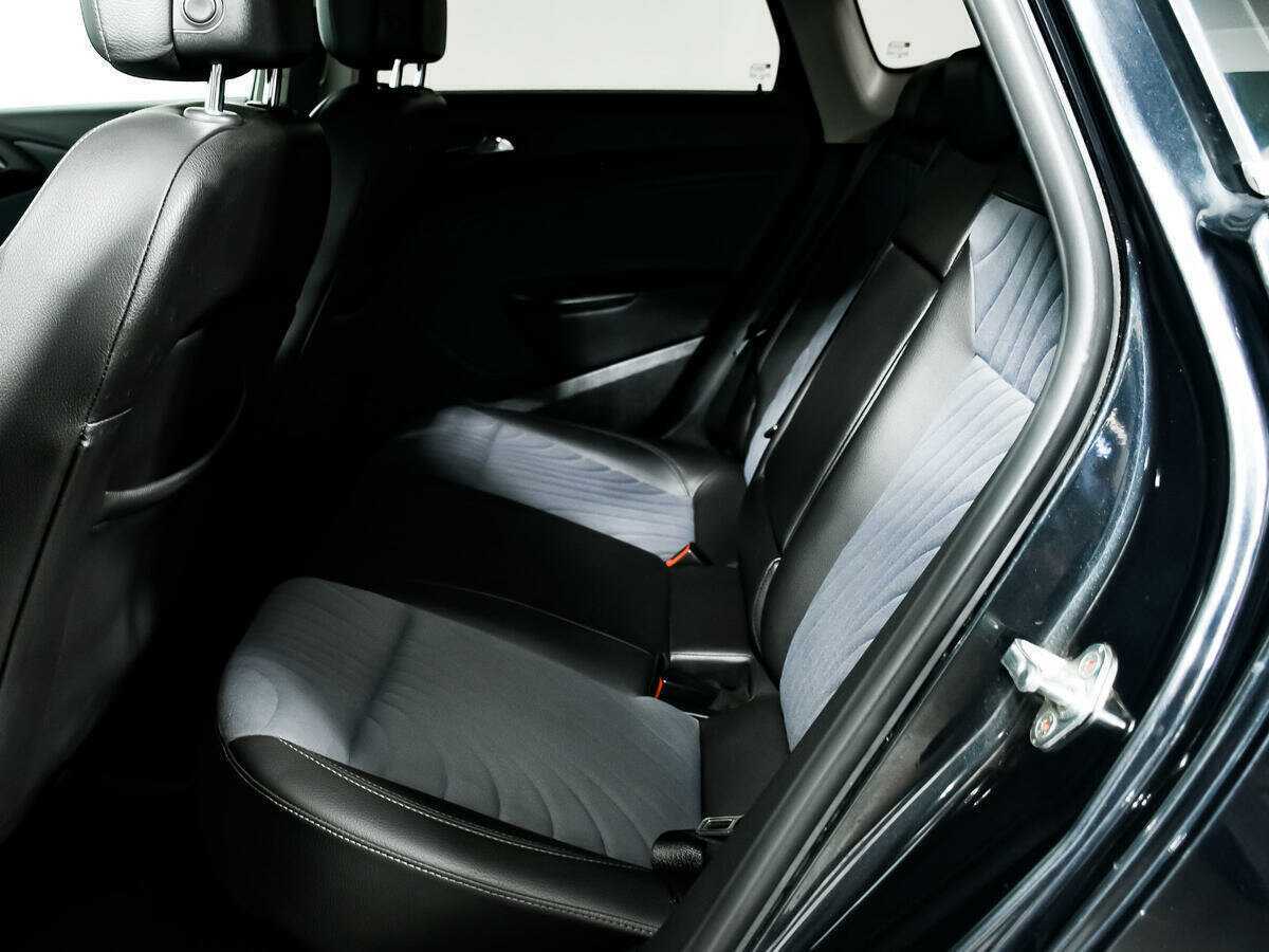 Opel Astra б/у, 2013, Автоматическая. Фото: #11