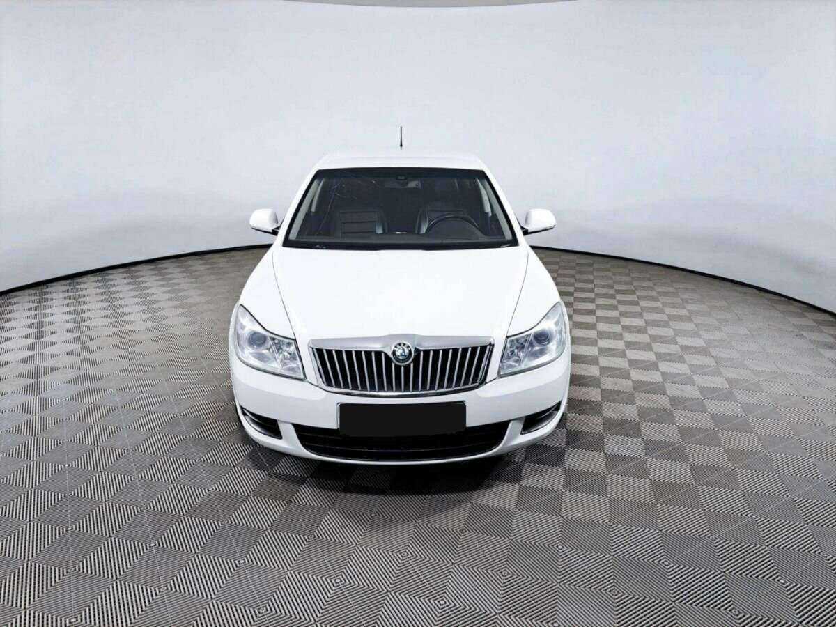 Skoda Octavia б/у, 2012, Механическая. Фото: #1