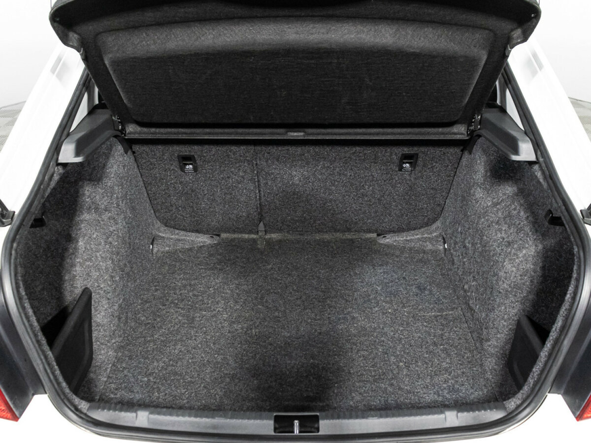 Skoda Rapid б/у, 2015, Автоматическая. Фото: #15