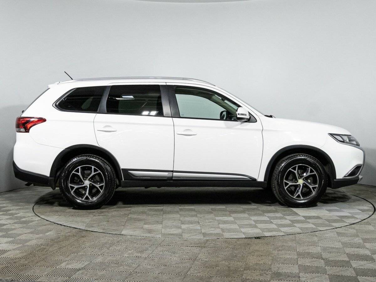 Mitsubishi Outlander б/у, 2016, Вариатор. Фото: #3