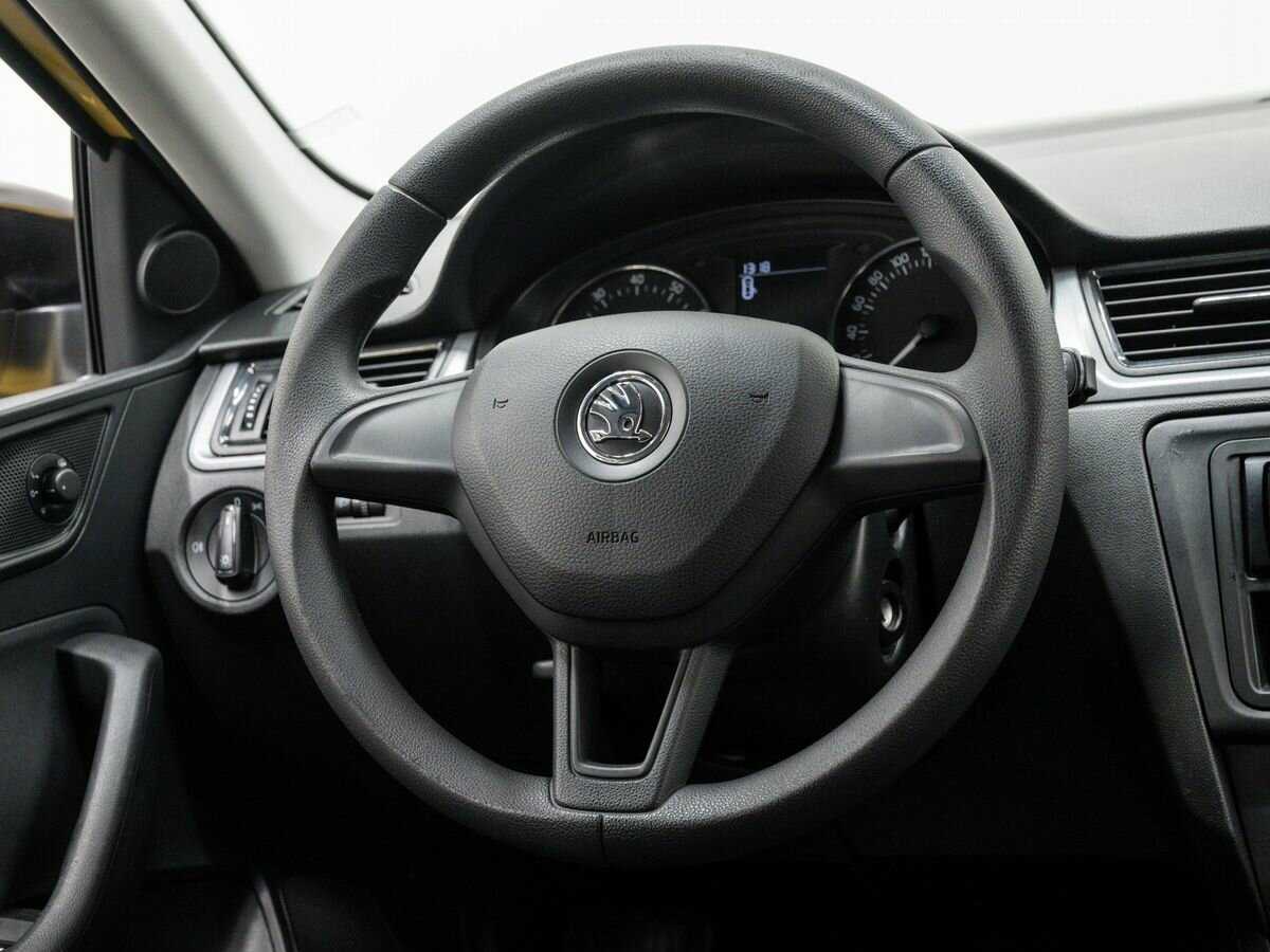 Skoda Rapid б/у, 2017, Механическая. Фото: #12