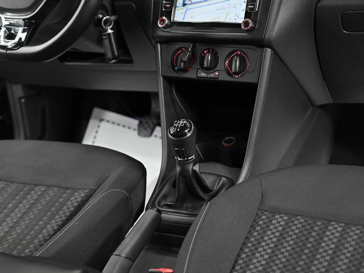 Volkswagen Polo б/у, 2016, Механическая. Фото: #10