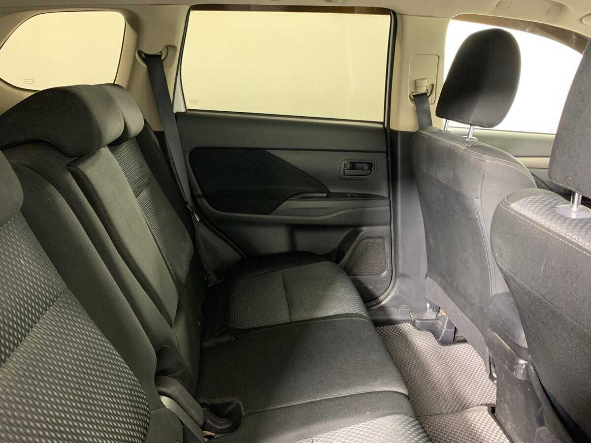 Mitsubishi Outlander б/у, 2017, Вариатор. Фото: #17