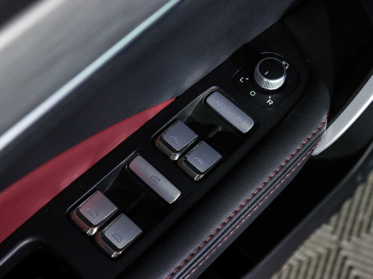 Geely Coolray б/у, 2021, Роботизированная. Фото: #18