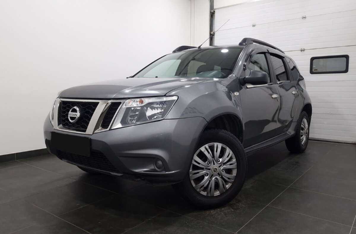 Nissan Terrano б/у, 2016, Механическая. Фото: #0