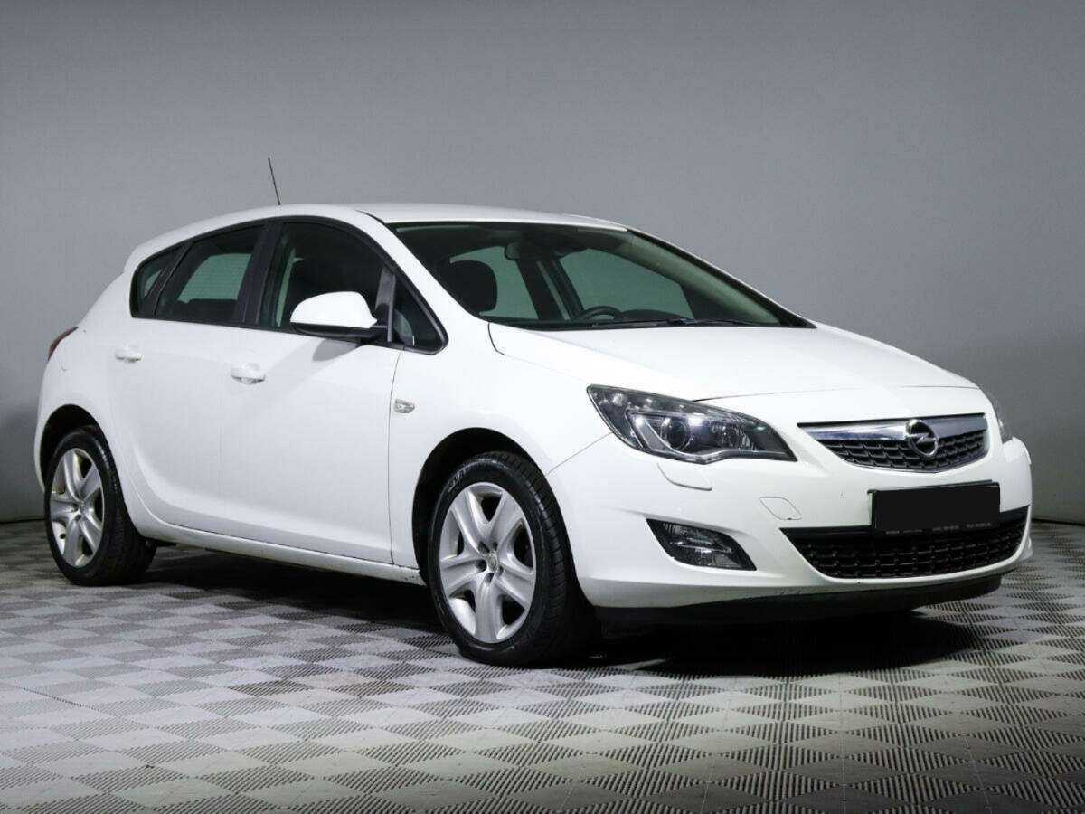 Opel Astra б/у, 2012, Автоматическая. Фото: #2