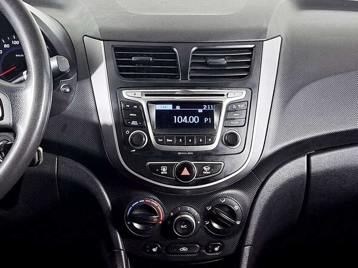 Hyundai Solaris б/у, 2015, Механическая. Фото: #11