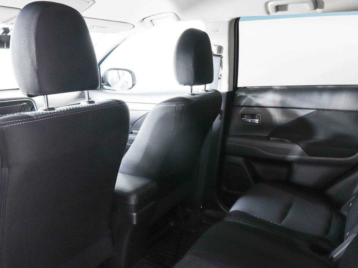 Mitsubishi Outlander б/у, 2016, Вариатор. Фото: #11