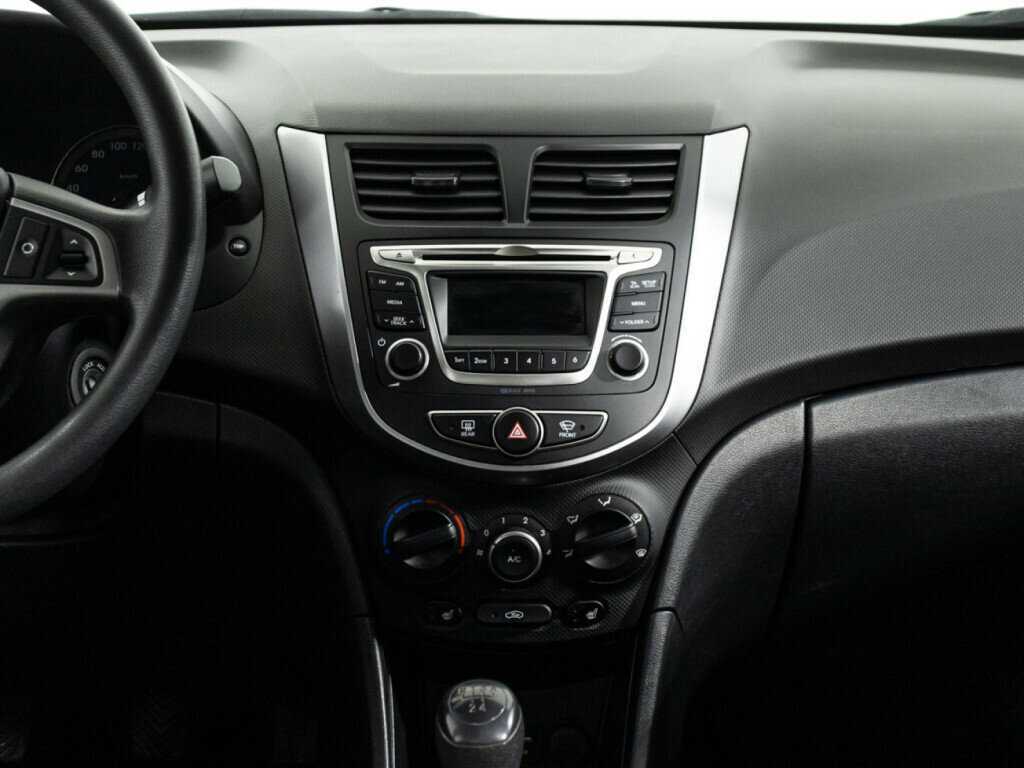 Hyundai Solaris б/у, 2016, Механическая. Фото: #13