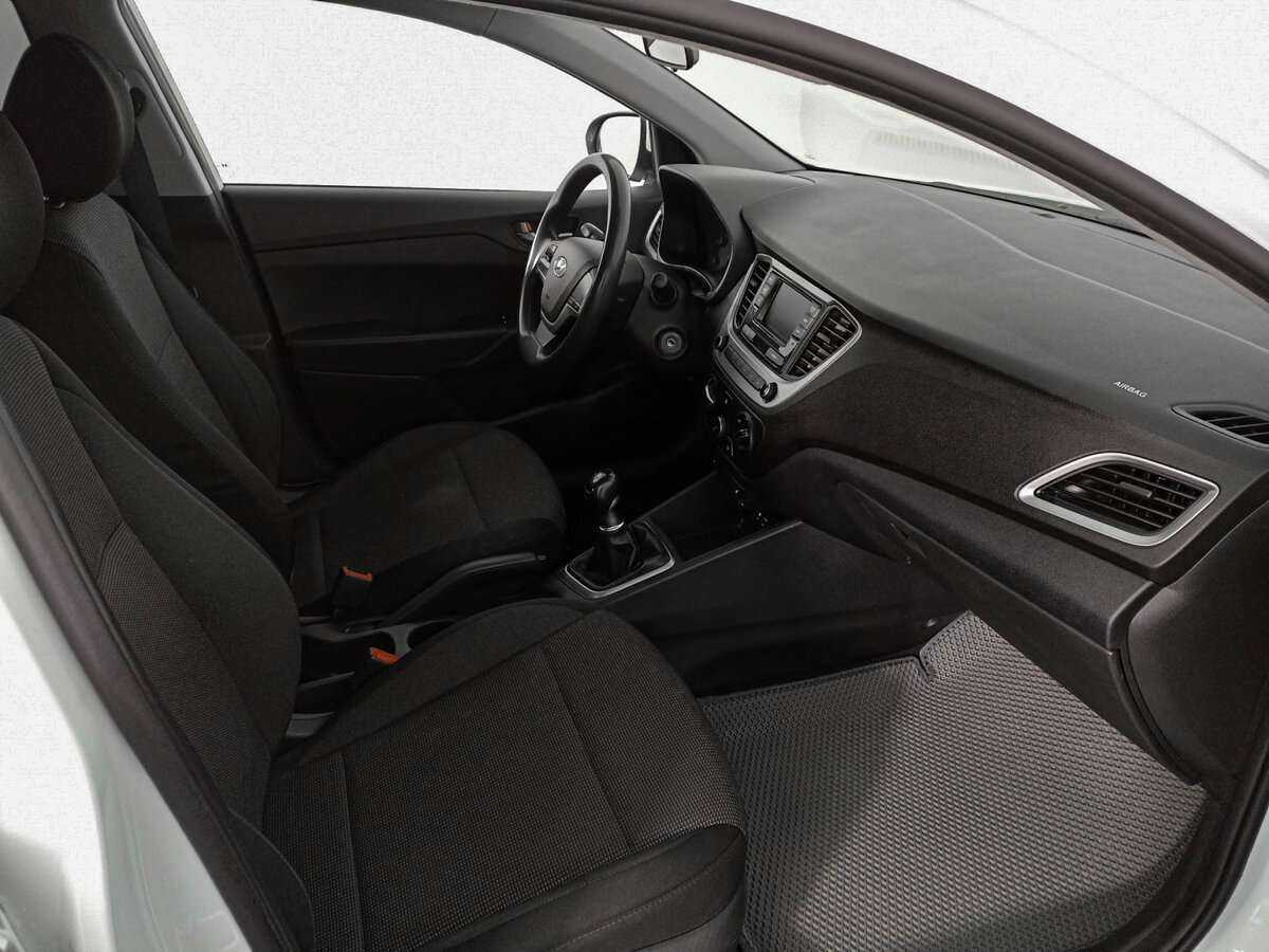 Hyundai Solaris б/у, 2017, Механическая. Фото: #8