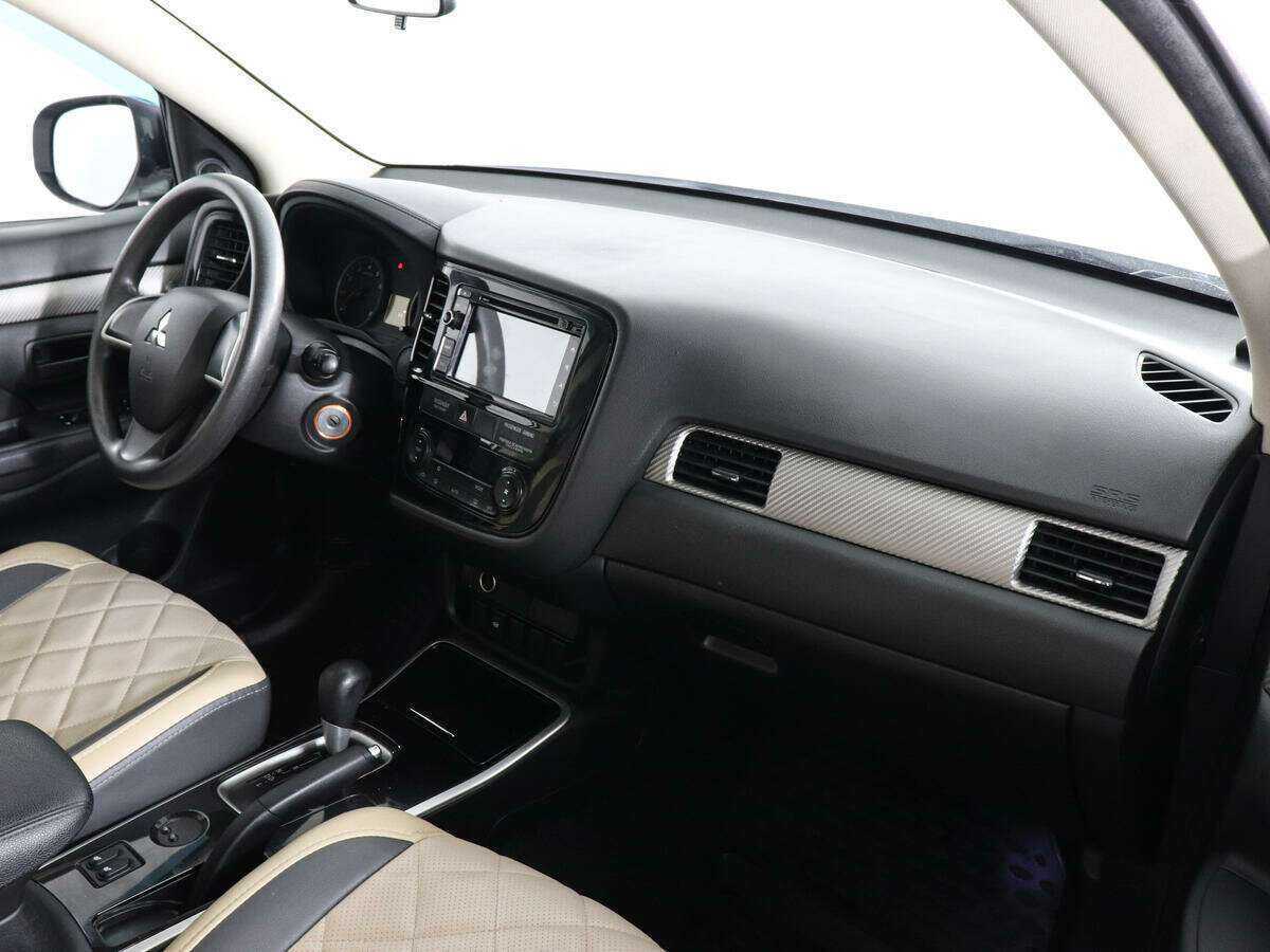 Mitsubishi Outlander б/у, 2017, Вариатор. Фото: #9