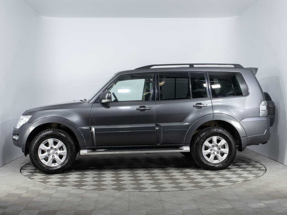 Mitsubishi Pajero б/у, 2017, Автоматическая. Фото: #7