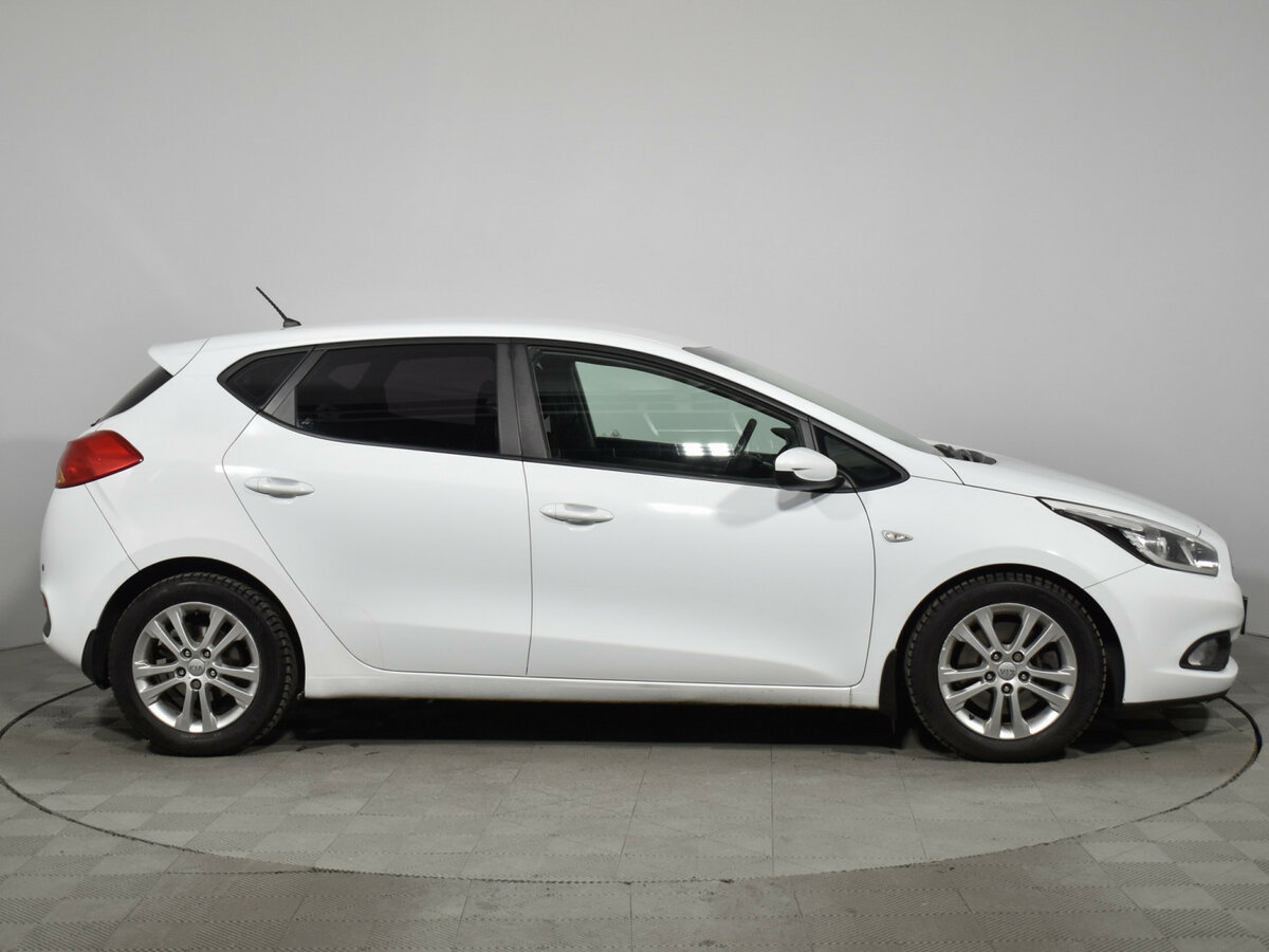 Kia Ceed б/у, 2013, Автоматическая. Фото: #3