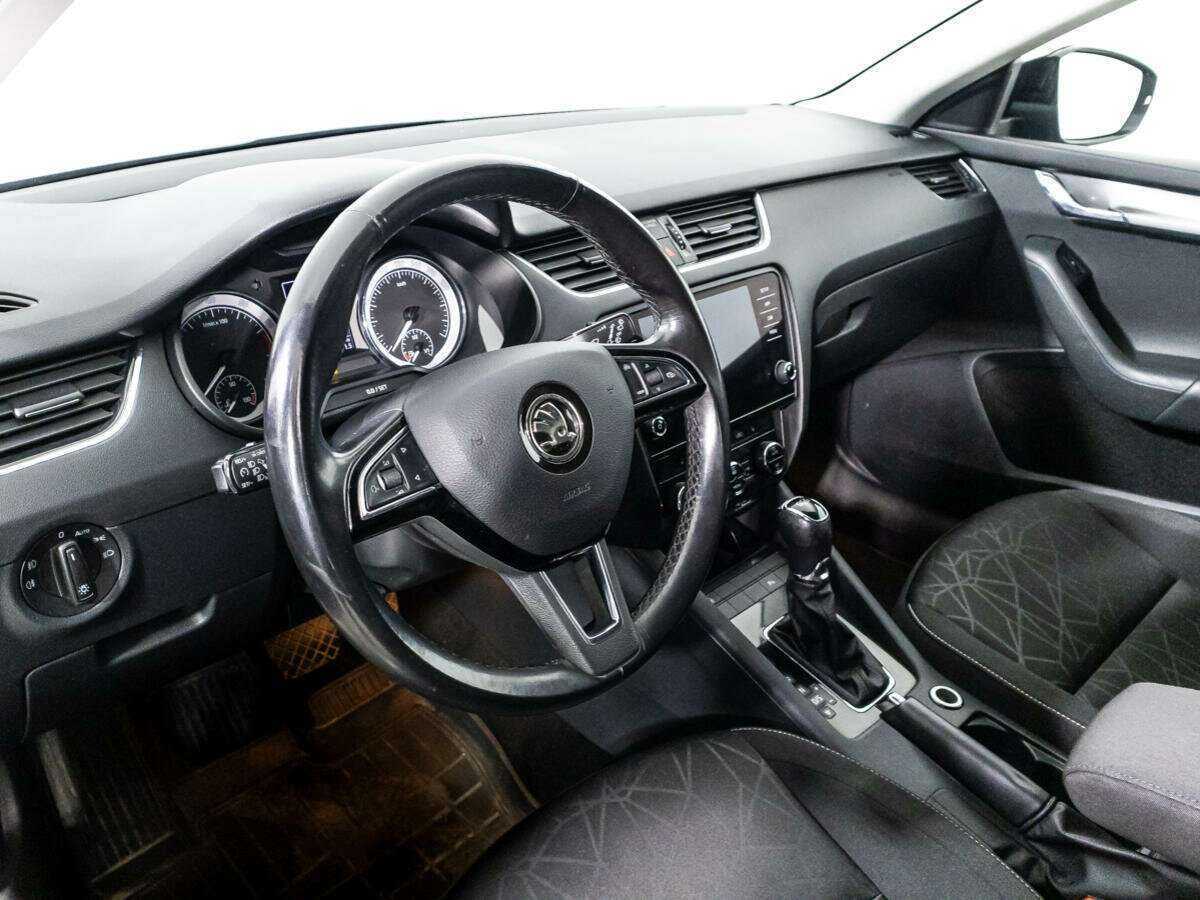Skoda Octavia б/у, 2019, Роботизированная. Фото: #10