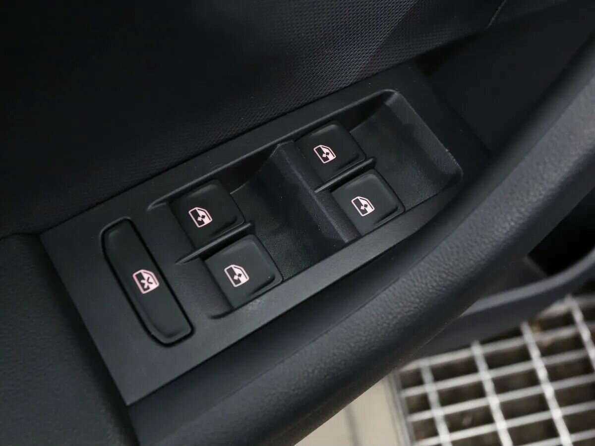 Volkswagen Polo б/у, 2021, Роботизированная. Фото: #6