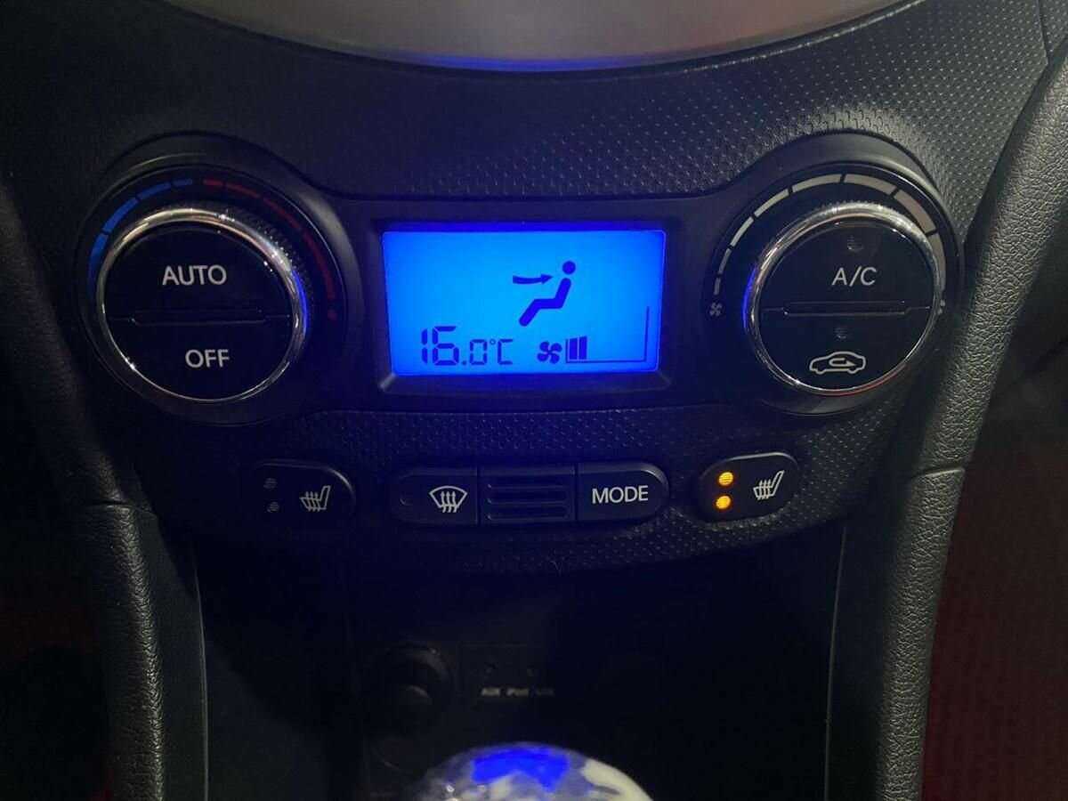 Hyundai Solaris б/у, 2013, Автоматическая. Фото: #13