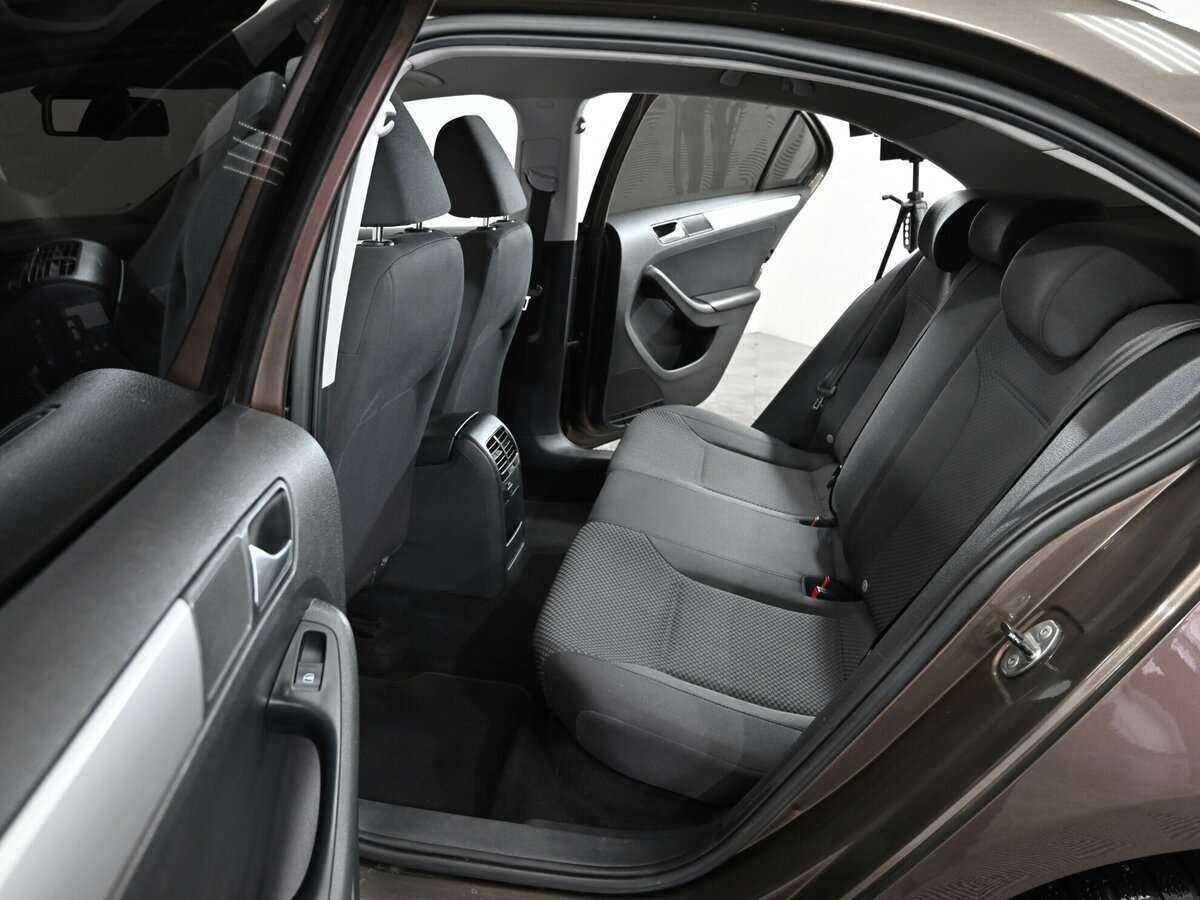 Volkswagen Jetta б/у, 2013, Роботизированная. Фото: #5