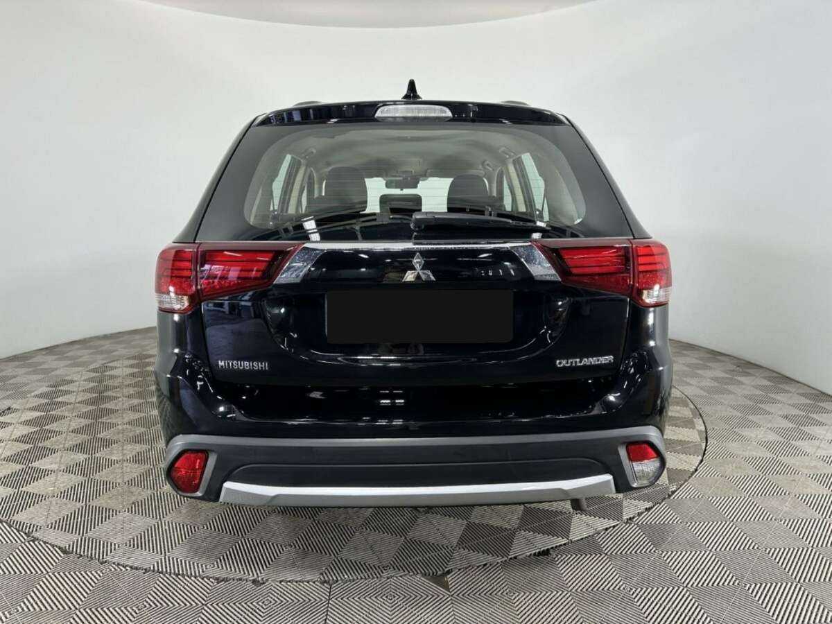 Mitsubishi Outlander б/у, 2017, Вариатор. Фото: #2