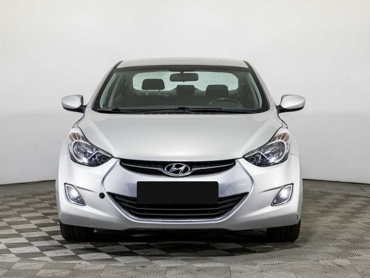 Hyundai Elantra б/у, 2013, Механическая. Фото: #1